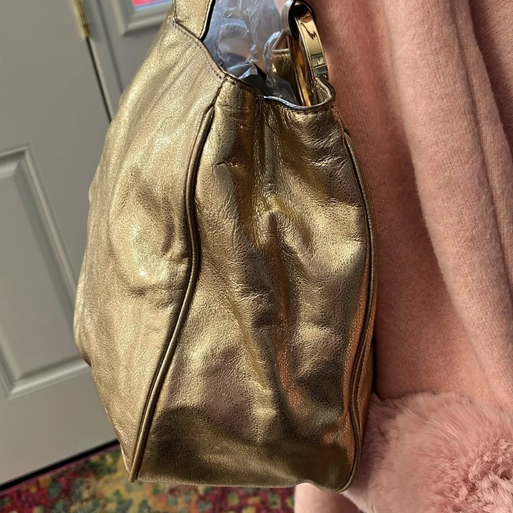 Michael Kors NYE bag, shoulder bag gold metallic leather Gold tone hardw EUC